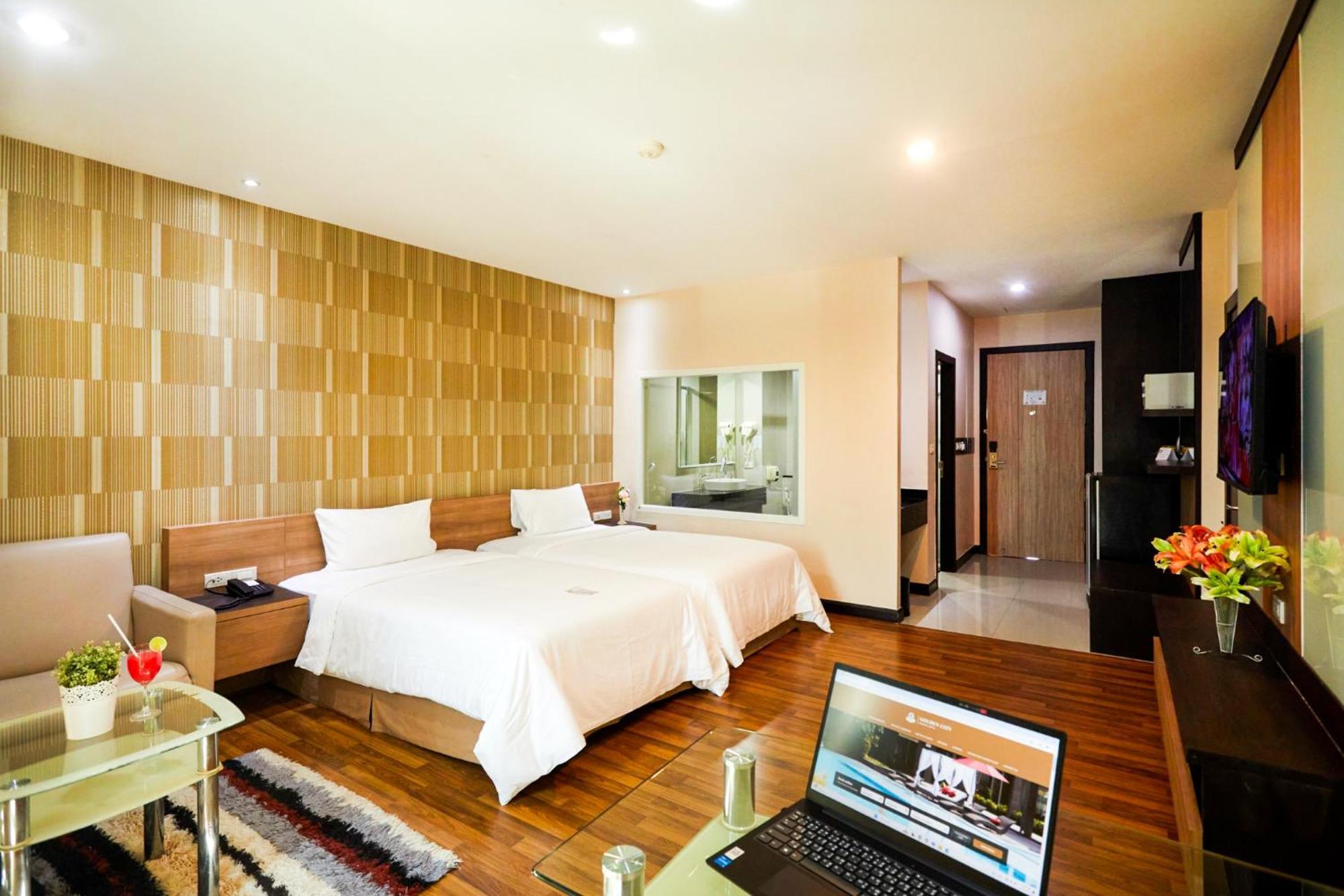 Golden City Rayong Hotel Luaran gambar