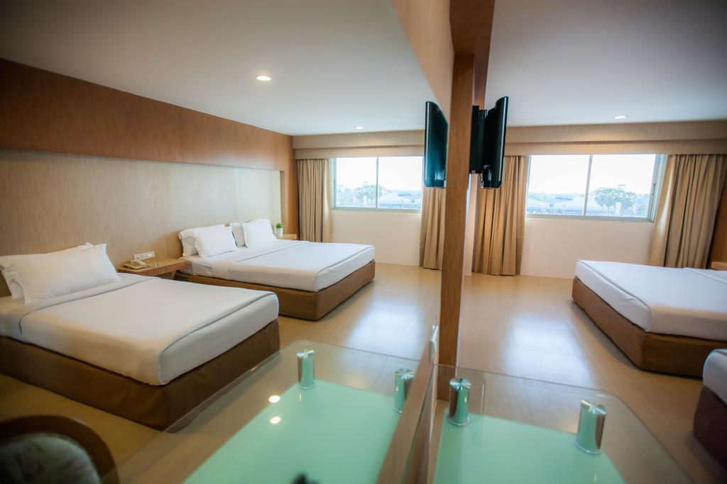Golden City Rayong Hotel Luaran gambar