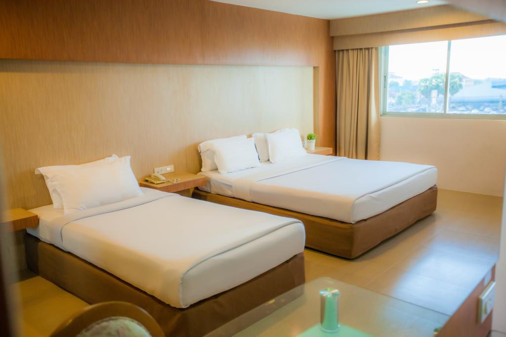 Golden City Rayong Hotel Luaran gambar